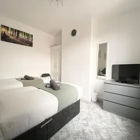 Apartment Leeds Super Spacious, 4 Bedroom Centre