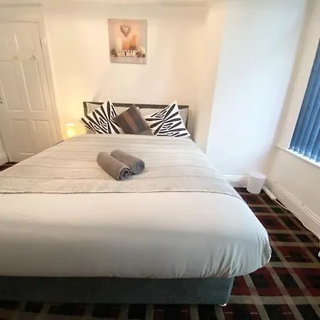 Apartment Leeds Super Spacious, 4 Bedroom Centre
